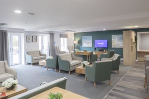 COMMUNAL LOUNGE- click for photo gallery